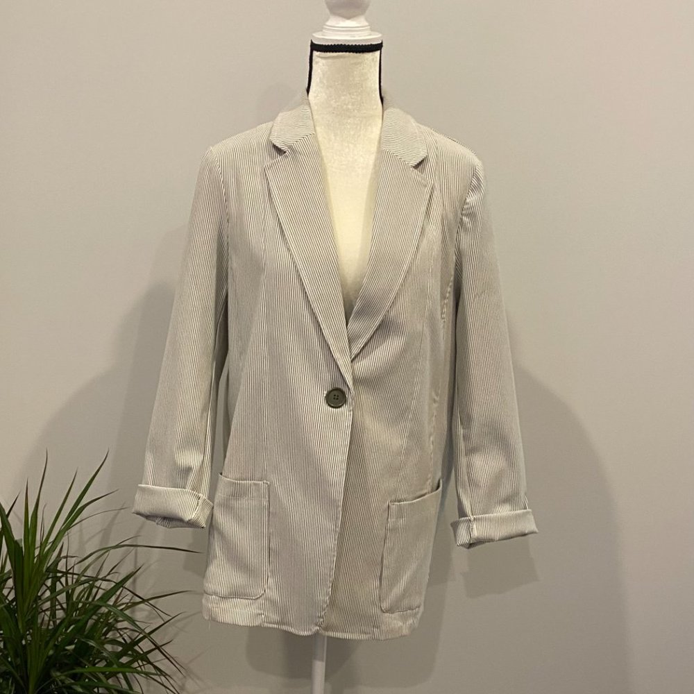 Max Studio Gray Blazer